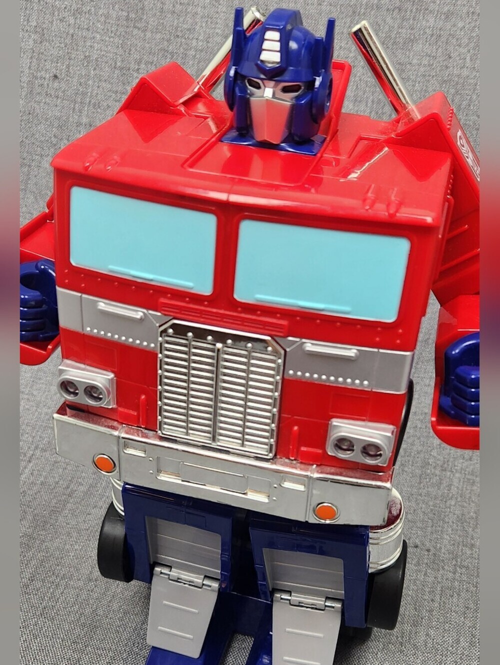 Jada Toys Transformers G1 Optimus Prime 12 inch Remote Control Toy No Remote - Picture 2 of 6